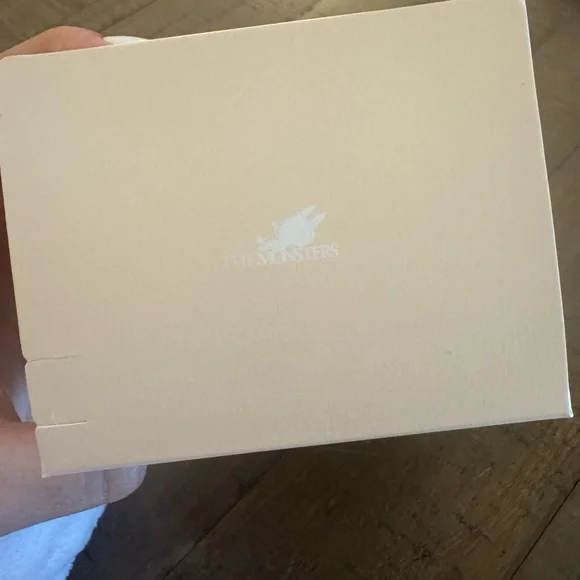 Authentic Sisi Labubu - Have A Seat - Unopened Box - Picture 7 of 9